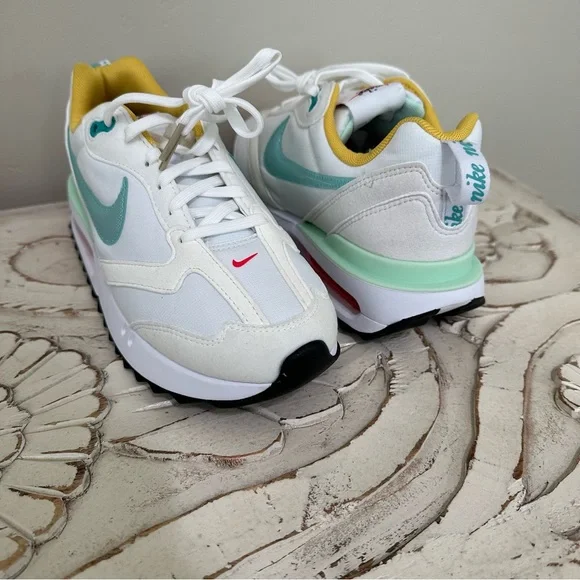 Nike Womens Air Max Dawn - Picture 7 of 7